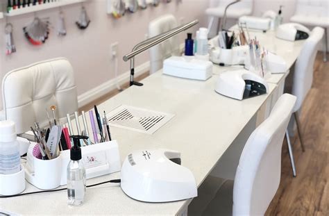 Manicure Studio Hero Image